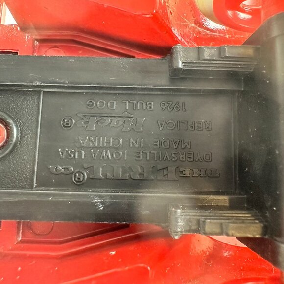 Vintage ERTL 1926 Bull Dog Merit Tanker Truck Bank Die-Cast Model - Picture 5 of 7